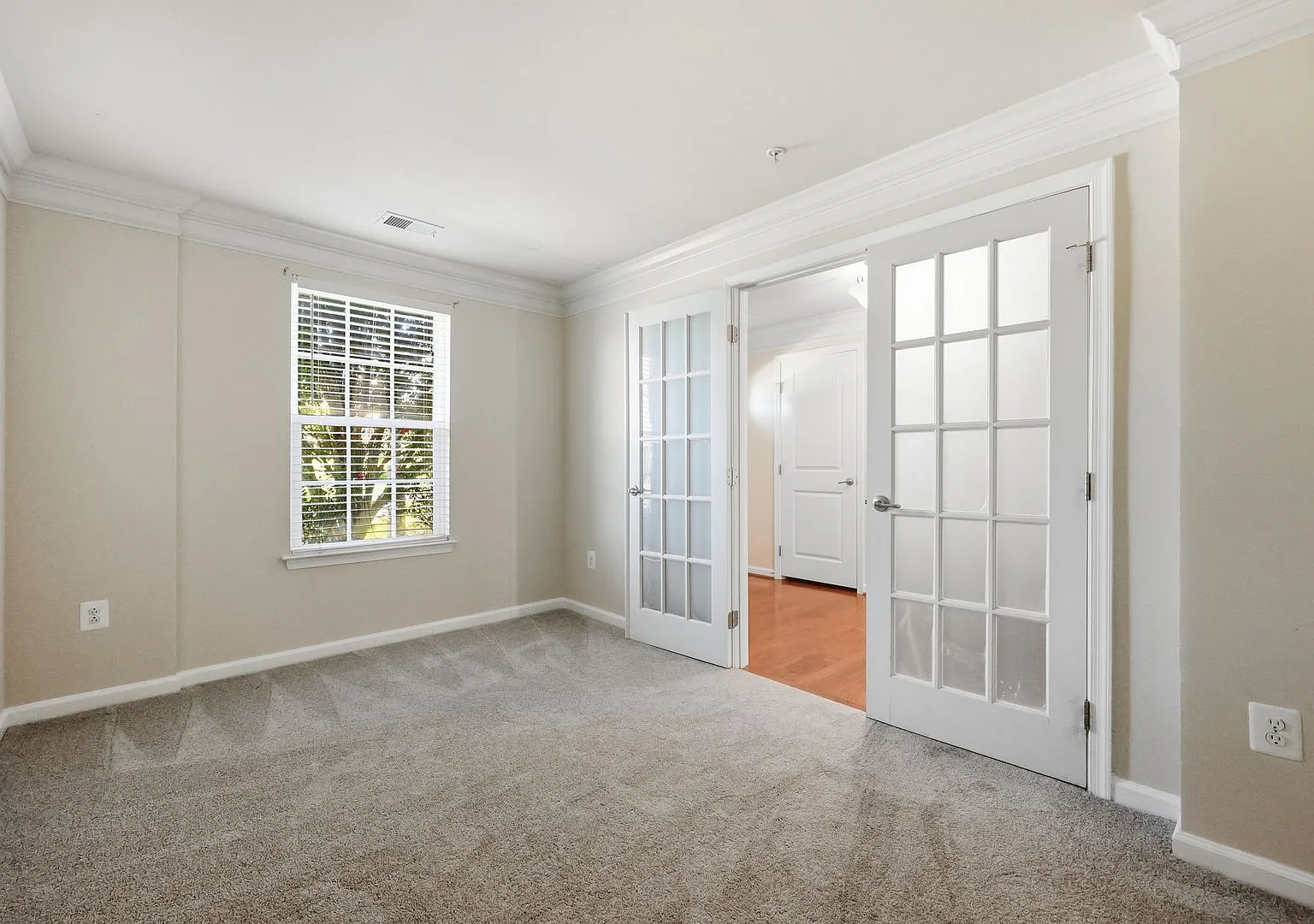 Large Townhome in Wormans Mill! — Photo 4