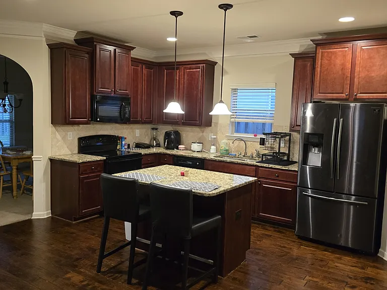 Grove Landing Cir — Photo 4