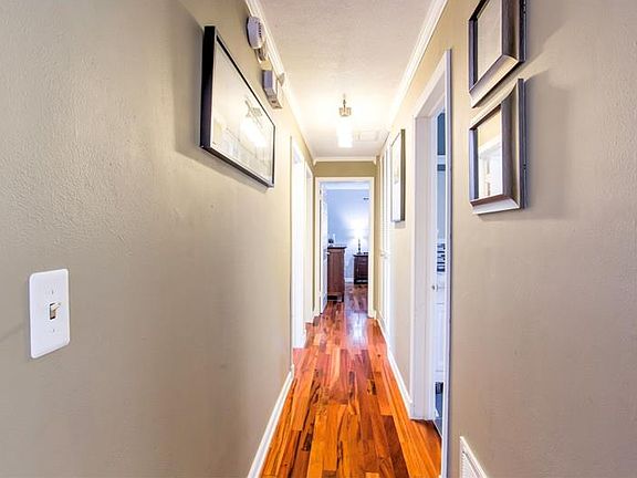 4th image of 4703 Redfern Dr