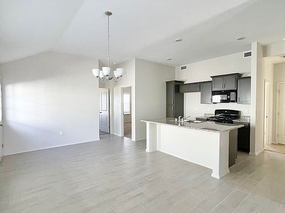 4th image of 357 Moreland Dr