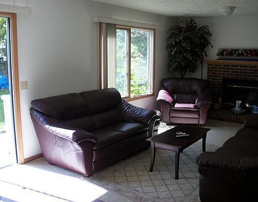 5th image of 2127 Desoto Dr