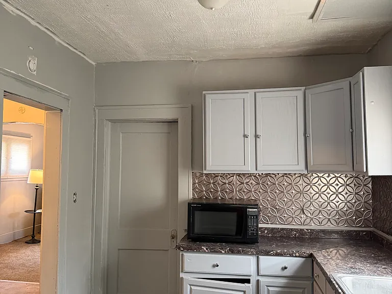 898 Haynes St — Photo 21