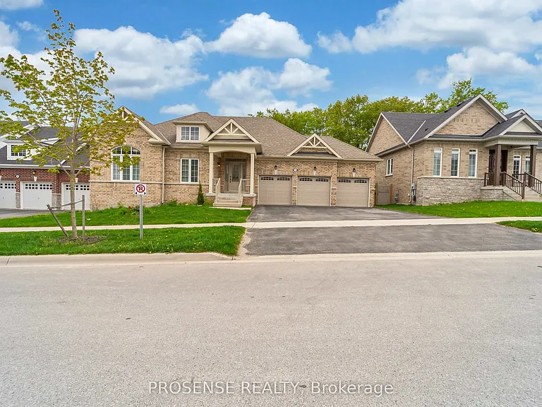 113 Johnson Dr — Photo 2