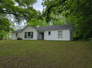 1401 Chickasaw Rd, Paris, TN 38242