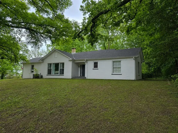 1401 Chickasaw Rd, Paris, TN 38242