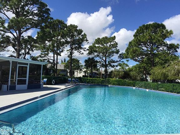 4th image of 4798 Lake Waterford Way W #1
