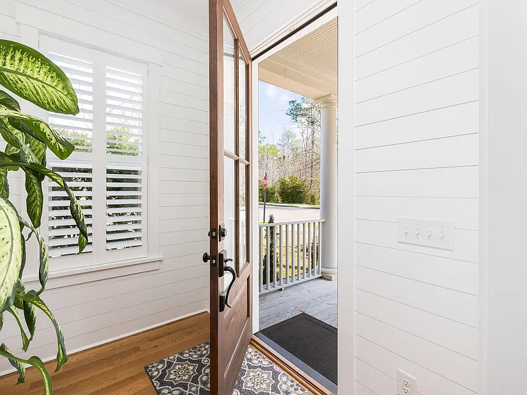 1589 Banning St — Photo 14