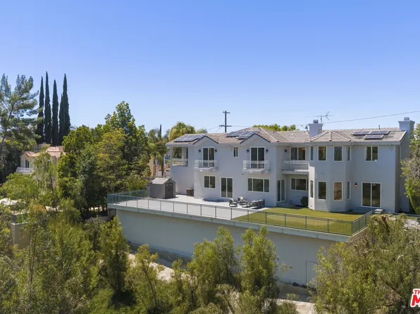 4726 San Sebastian Dr, Woodland Hills, CA 91364