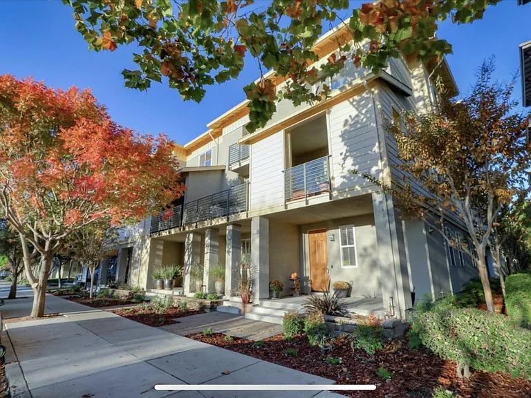808 N 8th St — Photo 1