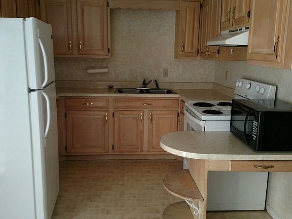 5th image of 3520 W Richwoods Blvd Unit 8