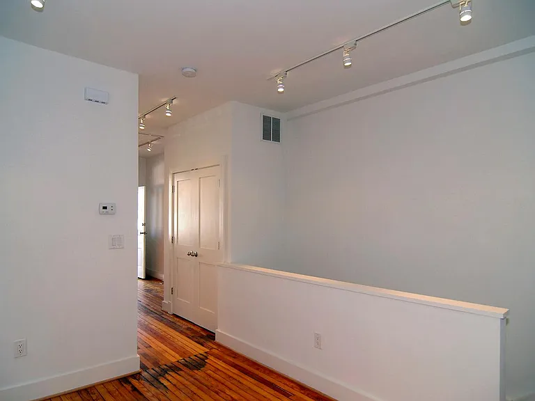 749 Park Rd NW #4 — Photo 4