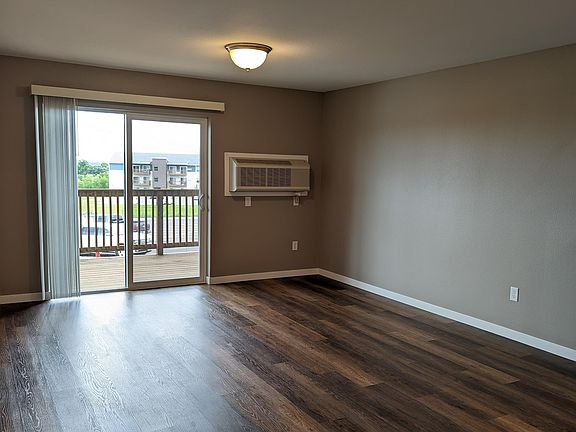 3rd image of 1873 10th Ave E APT 413