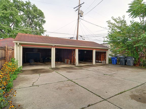 3rd image of 1661 Mars Ave #2