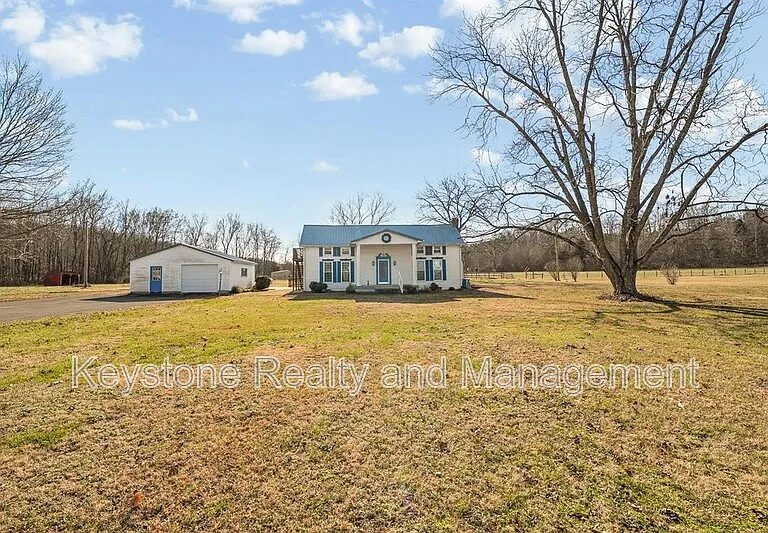 1340 Donelson Pkwy — Photo 1