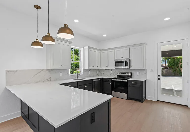 3127 Cockrell Ave — Photo 4