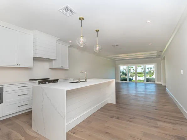 650 Beach Rd, Indian River Shores, FL 32963