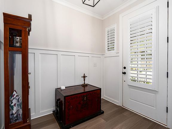 5th image of 5656 Colton Rd