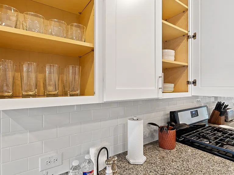 950 Waterview Dr — Photo 11