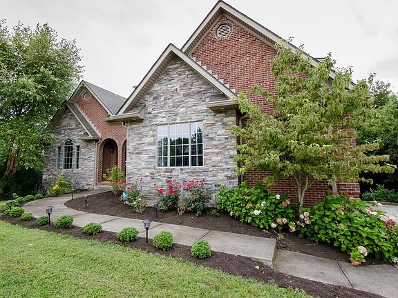 3rd image of 604 Clover Meadows Ct