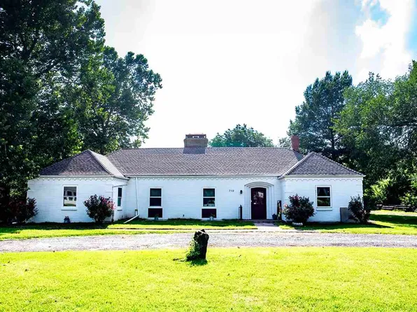 719 Marland Dr, Ponca City, OK 74601