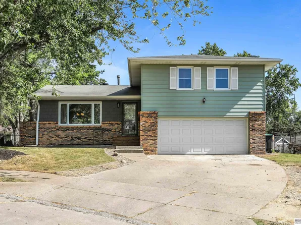 11017 Franklin Cir, Omaha, NE 68154
