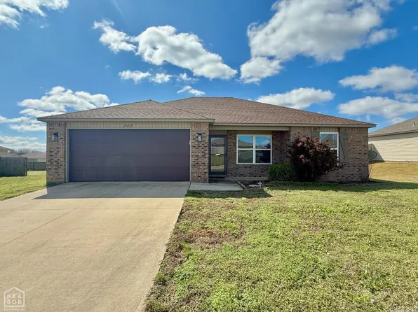 202 Harper Dr, Brookland, AR 72417