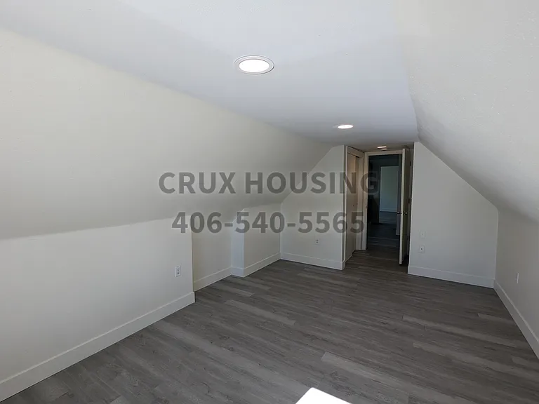 621 6th Ave N #5 — Photo 17