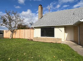 31999 Griffith Dr, Tangent, OR 97389