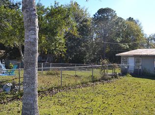 135 Short Ave, Freeport, FL 32439