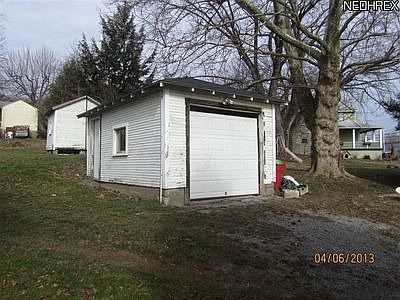 4th image of 1229 Oakwood St