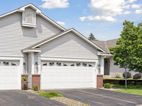 502 Deer Ridge Ln S, Maplewood, MN 55119