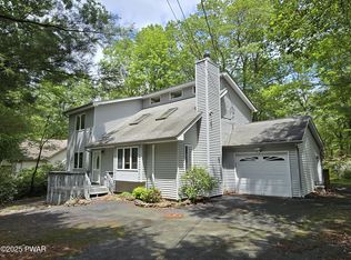 123 Goldrush Dr, Lords Valley, PA 18428