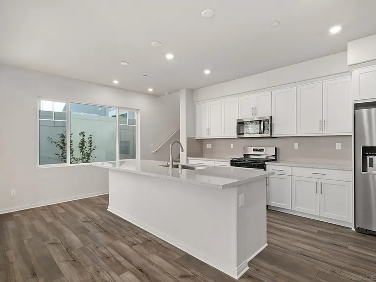 1523 Wingwood Ln — Photo 6