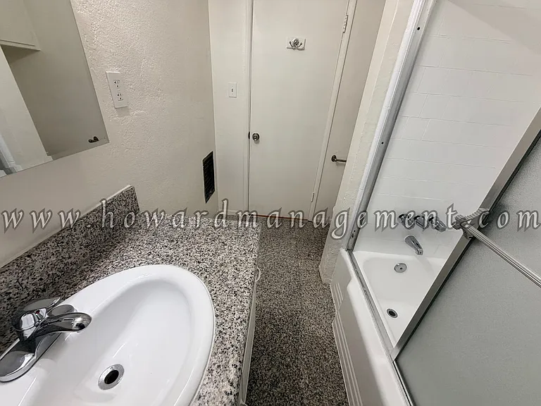 05317AU — Photo 11