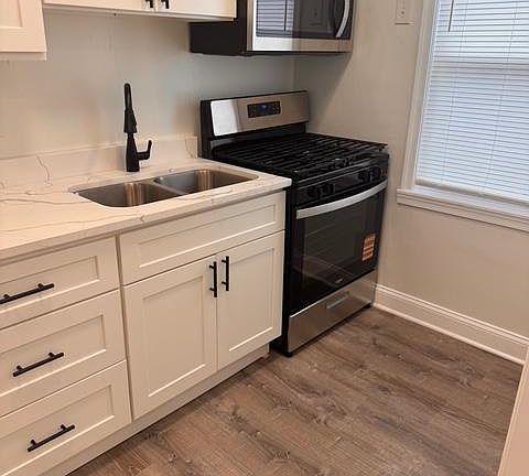 2nd image of 1090 Cameron Rd
