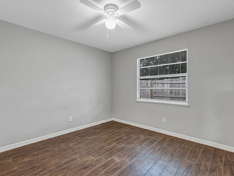 3990 SE 17th Ct — Photo 30