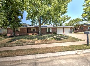 4800 Clearview Dr, Bartlesville, OK 74006