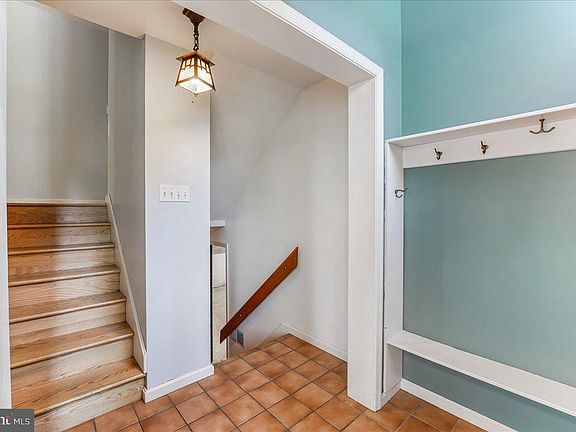 4th image of 14 Walters Ln