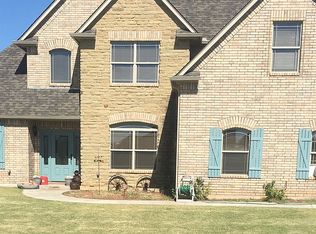 28 NE Sunset Dr, Elgin, OK 73538