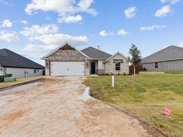 3007 Promenade Dr, Granbury, TX 76049