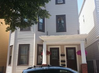 7 Hatch St, South Boston, MA 02127