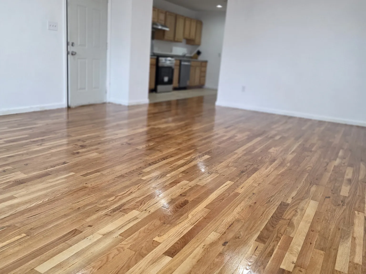 3 bed, 1500 sqft, $3,200 — Photo 3