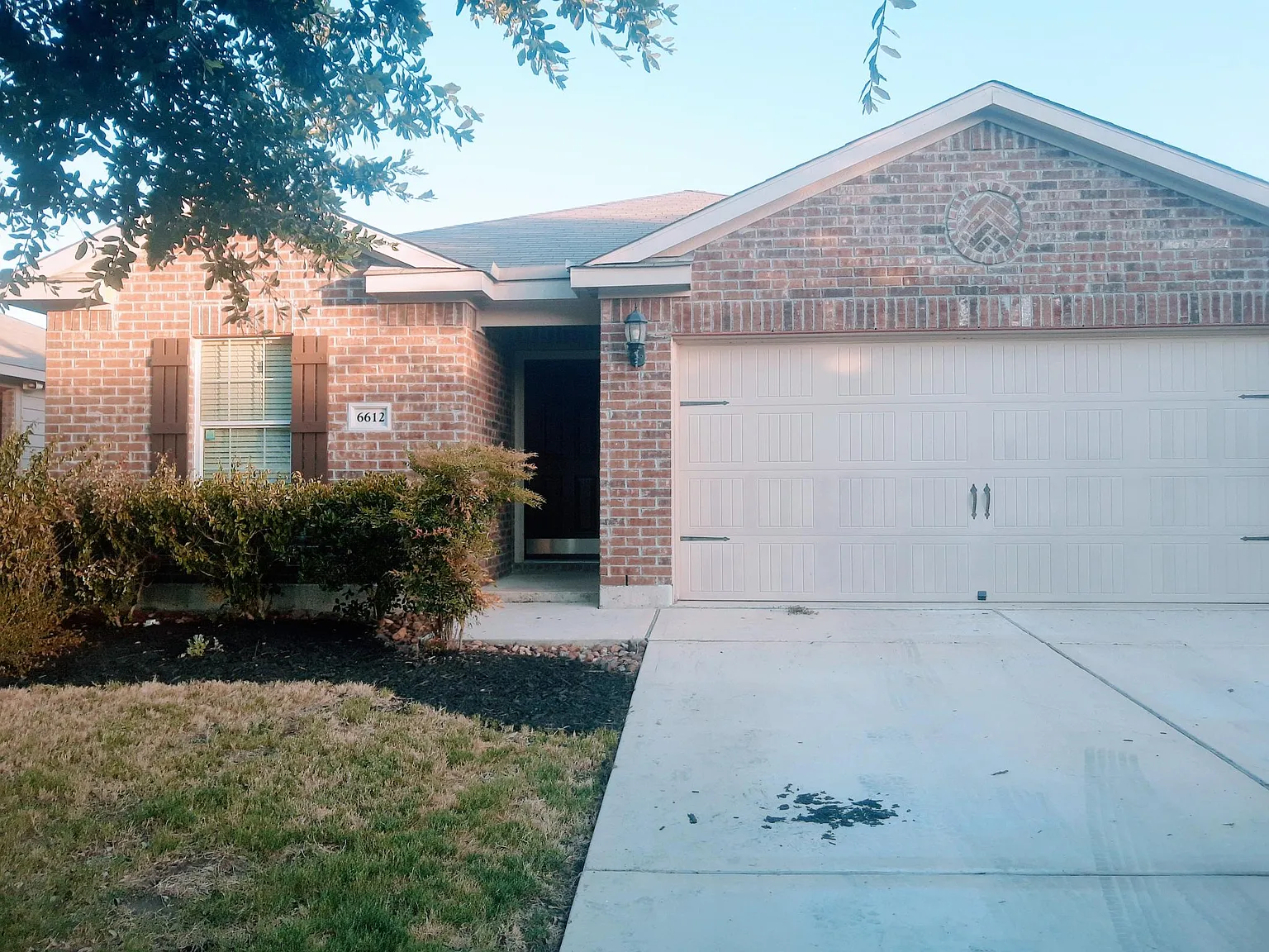 3 bed, 1404 sqft, $1,700 — Photo 1