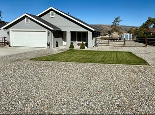 28161 Stallion Springs Dr, Tehachapi, CA 93561