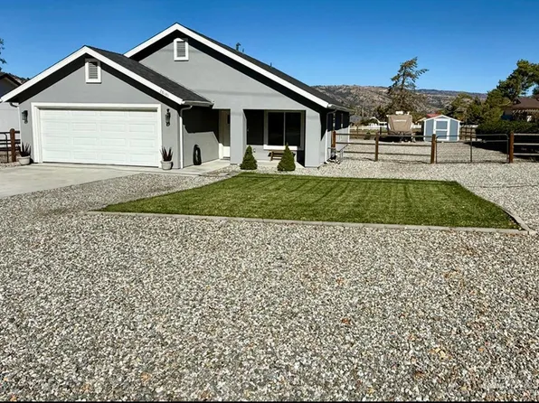 28161 Stallion Springs Dr, Tehachapi, CA 93561