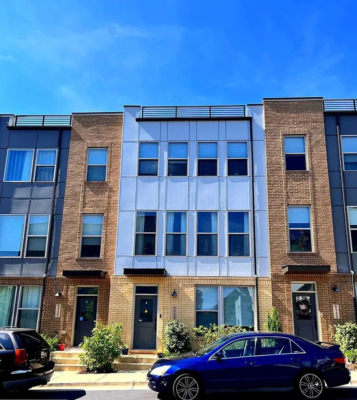 4 bed, 2000 sqft, $3,900 — Photo 1