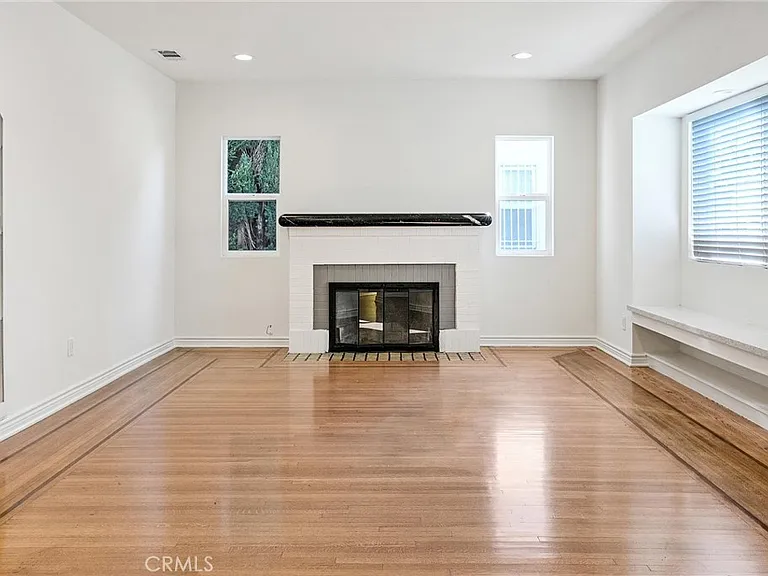 156 S Edinburgh Ave — Photo 7