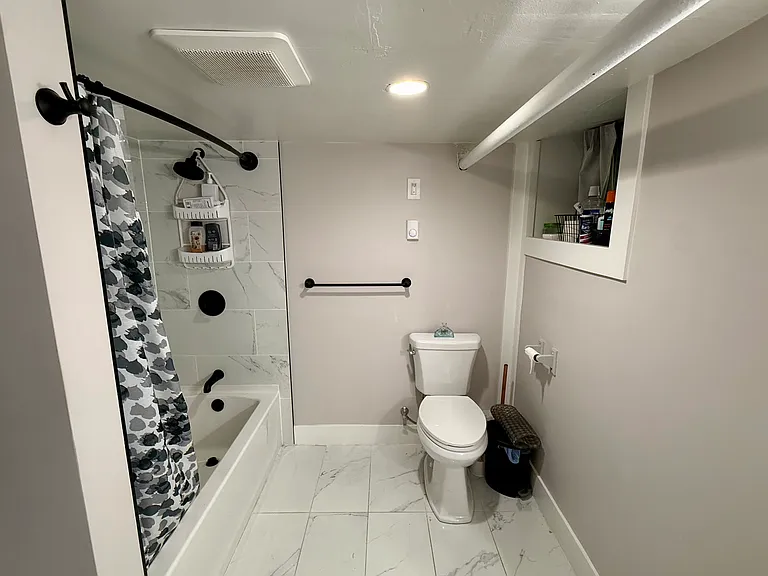160 Irving St #3 — Photo 6