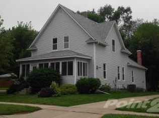 321 S Minnesota St, Mitchell, SD 57301