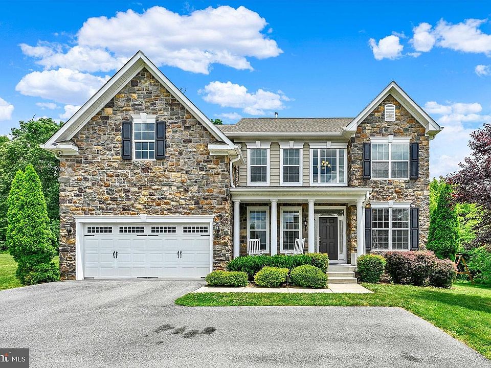 1st image of 7510 Leafy Tree Ln